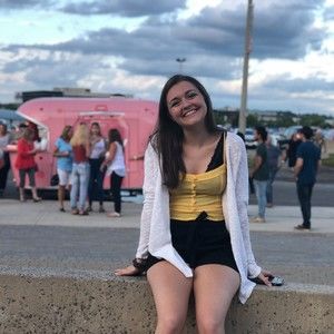 Meet your Posher, Jillian